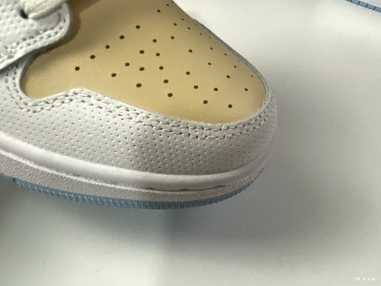 1 Jordan - Mid SE (W) Sesame CZ0774-200 0831